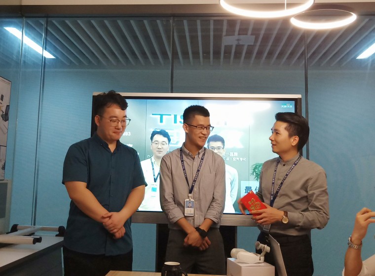 天象文儀家具舉行團隊表彰活動 天象文儀家具舉行團隊表彰活動